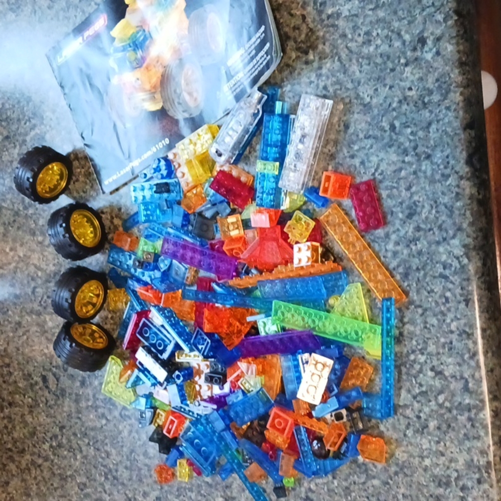 Lego Laser Pegs 6 in 1 with Directions.